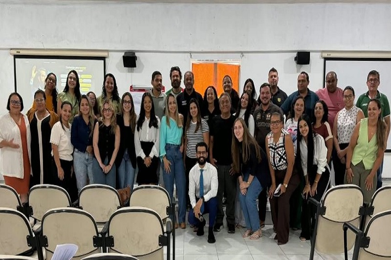 Controladoria de Brumado capacita fiscais e gestores de contratos sobre nova Lei de Licitações