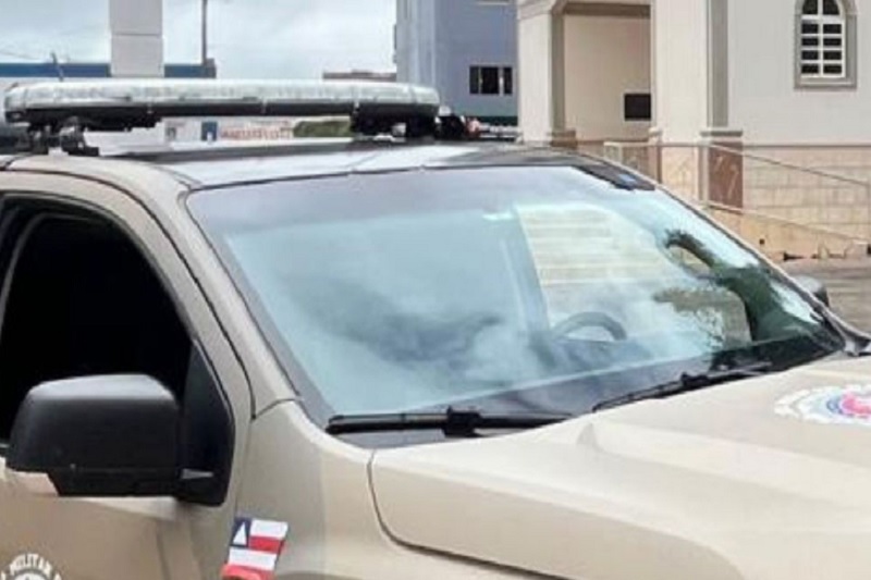 Homem é detido após ameaçar comerciante e resistir à abordagem policial em Brumado