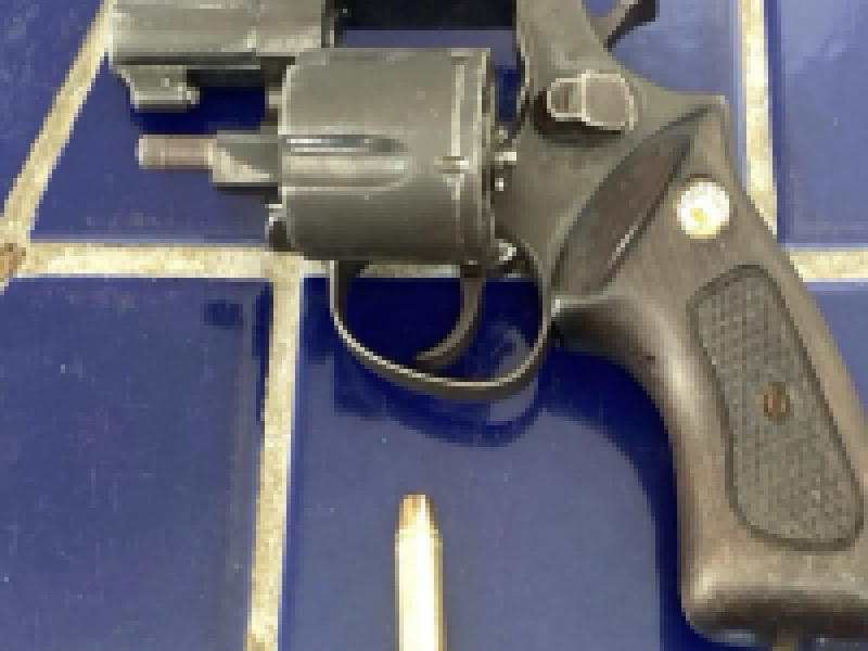 Homem é preso com revólver calibre .38 durante abordagem próximo à feira livre de Brumado