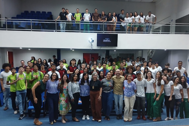 Polícia Civil participa de palestra de conscientização e prevenção à violência contra a mulher para jovens e adolescentes em Brumado
