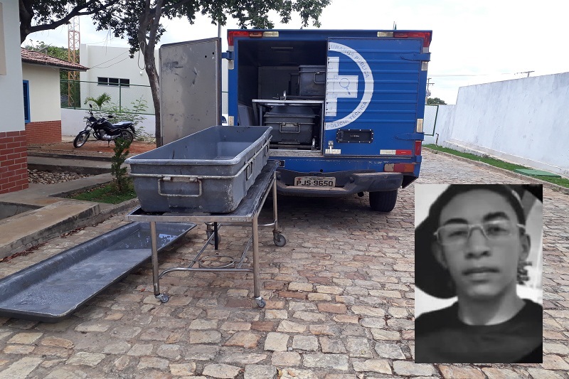 Adolescente de 17 anos morre após colisão de motocicleta com máquina em Guajeru