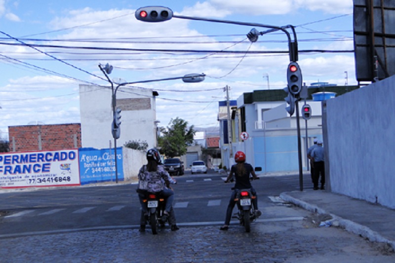 SMTT inicia modernização da sinalização semafórica de Brumado a partir desta quinta-feira (30)
