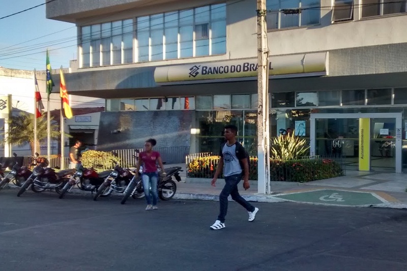 Brumado: SMTT garante revitalização de faixas de pedestres da cidade