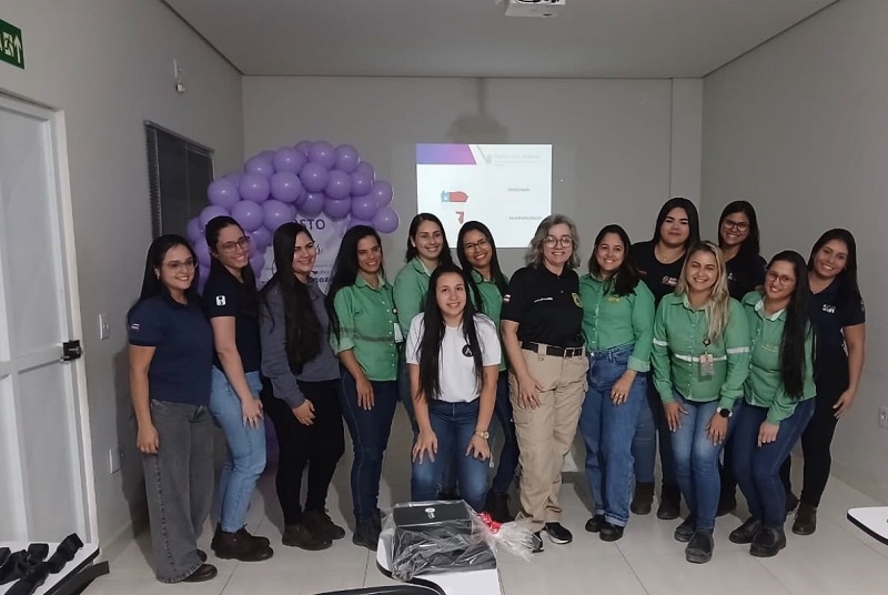 Polícia Civil promove palestra de conscientização sobre violência contra a mulher durante o Agosto Lilás em Brumado