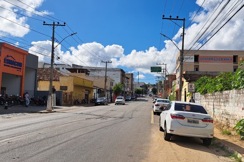 Brumado: Criança com autismo é encontrada sozinha em avenida e mobiliza Polícia Militar