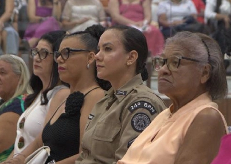 Soldado da PM é homenageada durante sessão do Março Mulher em Brumado