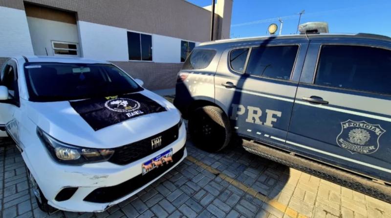 PRF recupera Fiat Argo com registro de roubo e placas clonadas em Aracatu