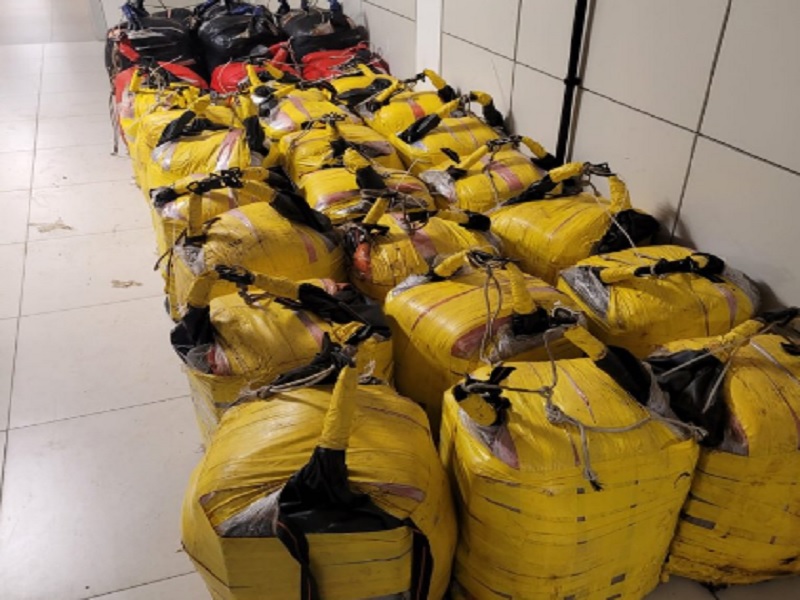 Operação apreende mais de 1 tonelada de cocaína no litoral da Bahia
