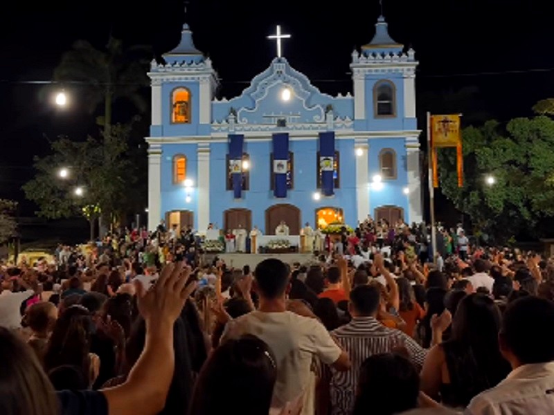 Brumado celebra o Dia do Padroeiro com procissão, missa campal e demonstração de fé