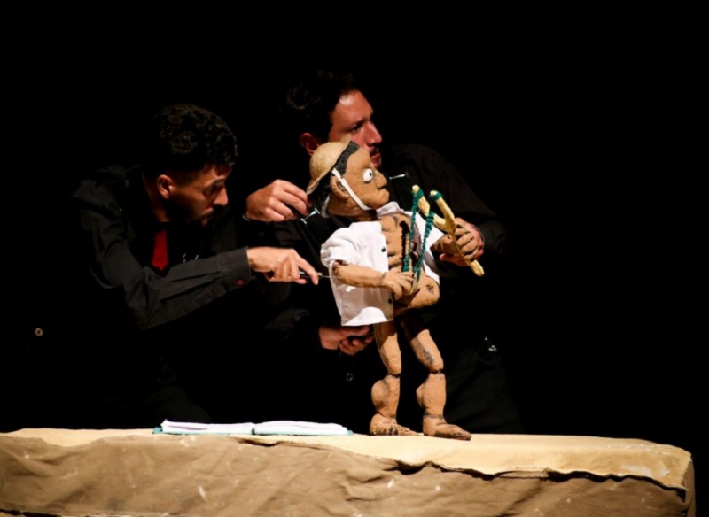 Grupo de Teatro Finos Trapos apresenta espetáculo de bonecos em Vitória da Conquista e mais três cidades da Região