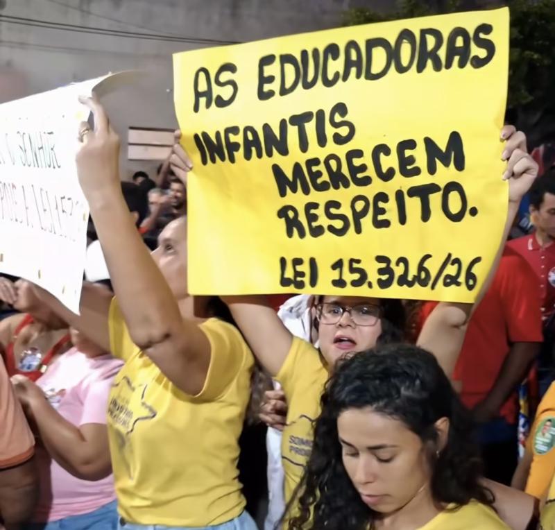 Durante comício de Jerônimo, prefeito de Brumado é cobrado por garantir direitos na Educação Infantil